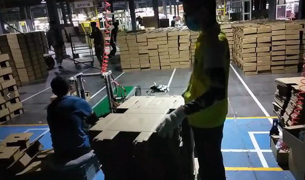 manual-cardboard-box-erecting