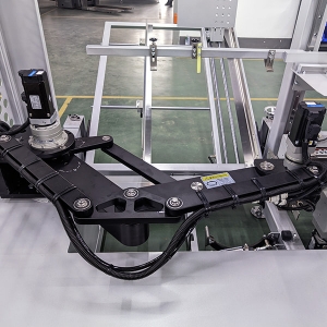 Pre-programmed Robotic Case Erector